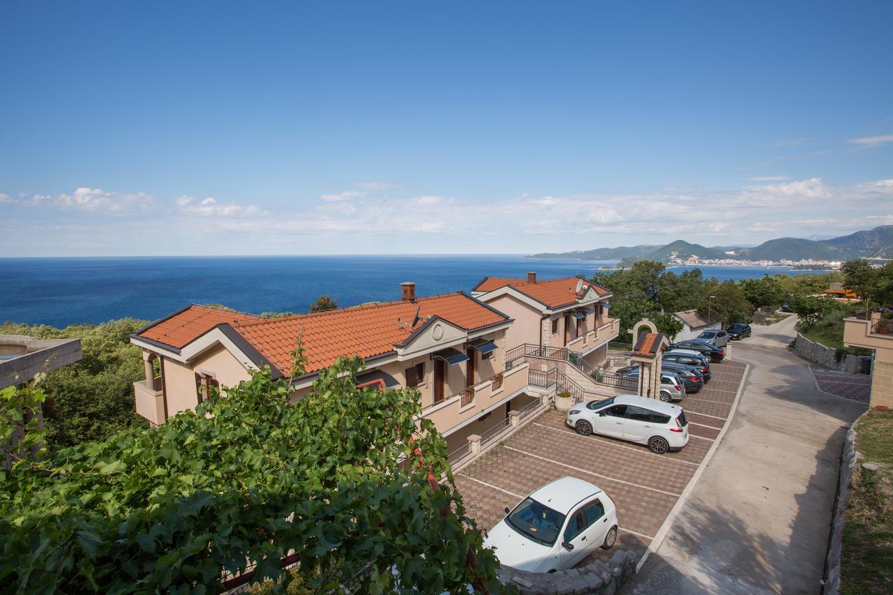 Apartments Natasa Sveti Stefan Eksteriør billede